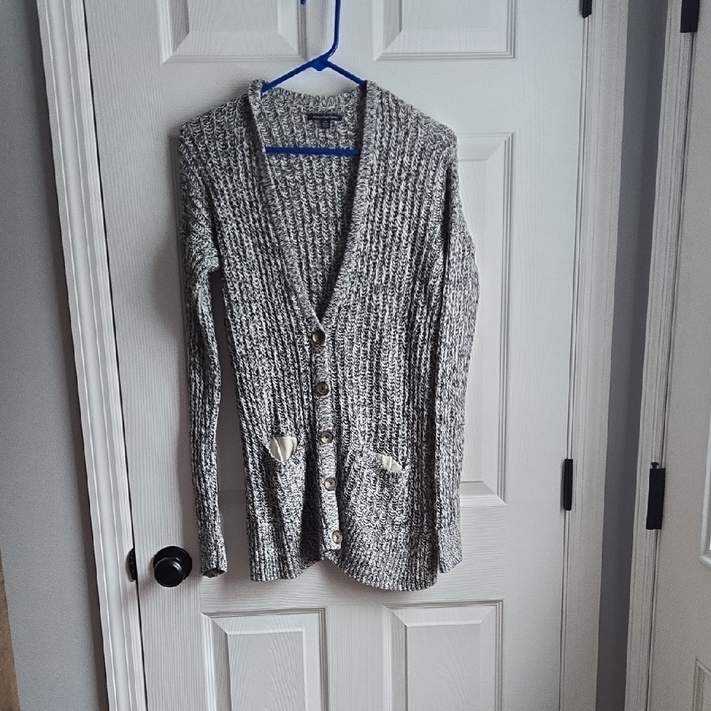 American Eagle Outfitters Women's Black and White Knit Cardigan